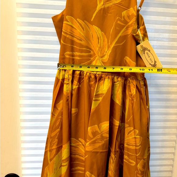 JOYFOLIE-Beautiful NWT - Skye Dress in Mustard Palm Size 10 - Picture 6 of 10